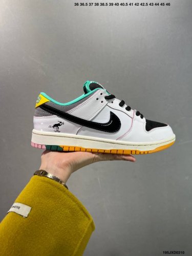 180 耐克Nike Dunk Low 扣篮系列 复古低帮休闲运动滑板板鞋 采用脚感柔软舒适Zoomair气垫 有效吸收滑板等极限运动在落地时带来的冲击力 为街