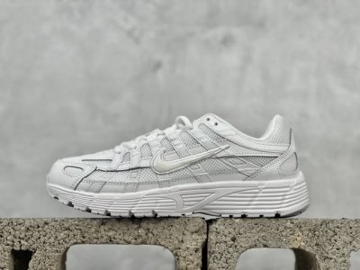 耐克 Nike P-6000 复古技科个性运动老爹鞋。该鞋款鞋采面用纵横交错的覆面，重现 2000 年代鞋跑风格，同时搭配震缓鞋垫，带来舒的适步履体验。Nike