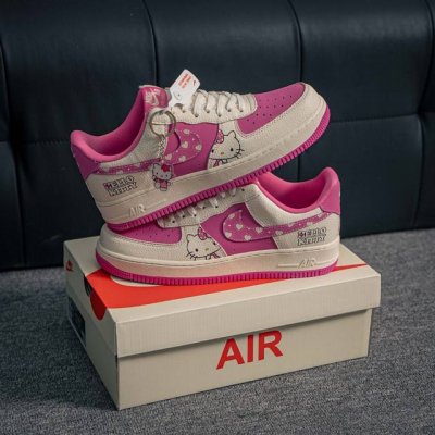 核心私 Air Force 1 原装级别 原楦头原纸板 打造纯正空军版型专注外贸渠道 全掌内置蜂窝气垫 原盒配件 原厂中底钢印、拉帮完美 货号：Kk1988 0