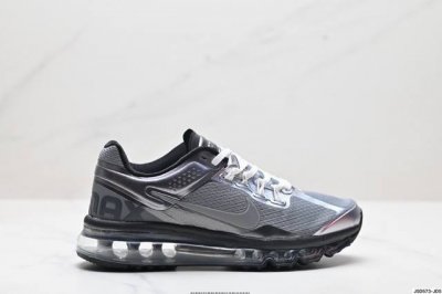 公司级nike Air Max 2013 联名气垫跑鞋 整体依旧以stussy标志性的麻布编织材质覆盖 鞋身大面积采用了网眼材质为主 并且后跟部分还带有反勾sw