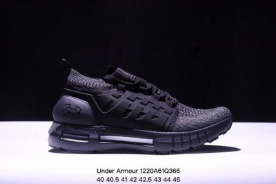 安德玛联名潮流跑鞋 增加全新设计 在延续 Track Trainer 户外轮廓和复杂鞋面结构 尺码：40-45带半码 Xm1220Q366
