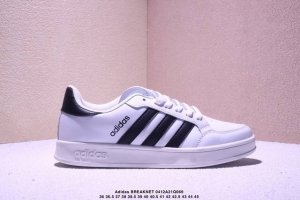 Adidas 阿迪达斯 Breaknet Shoes 网球文化运动休闲鞋小白鞋 复古时尚运动鞋经典板鞋 这款网球风运动鞋,力求在球场上下为你带来舒适。采用经典三