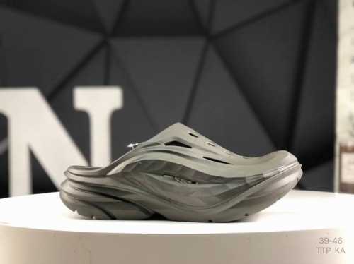 120 红卡Hoka One One Bubble Crush Clog 夏季舒适防滑耐磨圆头拖鞋 Farfetch Eva发泡材质沙滩鞋 洞洞鞋 大厂出品一步