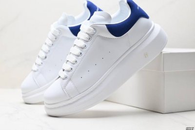 真标意大利高奢品牌Alexander Mcqueen亚历山大 麦昆 Sole Leather Sneakers低帮时装厚底休闲运动小白鞋 货号:553770 W