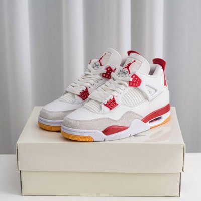 核心私 Nike Sb X Air Jordan Aj4 联名白红 耗时多个月巨作 重金购买原楦原纸板 确保原汁原味 完美呈现四代版型 原厂织唛标 市面唯一采用