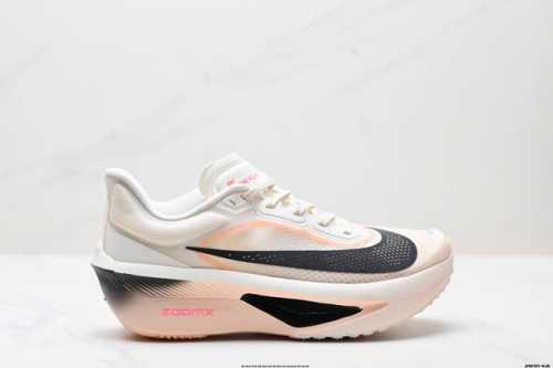 公司级Nk Zoomx Invincible Run Flyknit Fk6 Zoom Fly 6轻量飞织低帮休闲运动慢跑鞋 此鞋专为长跑运动员而生 是为5至1