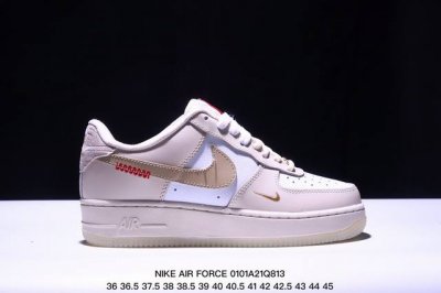公司级nike Air Force 7 原楦头原纸板 打造纯正低帮空军版型 专注外贸渠道 全掌内置蜂窝气垫 原盒配件 原厂中底钢印、拉帮完美 官方货号: 尺码: