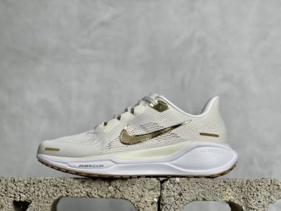 放店私 nk Air Zoom Pegasus 41 耐克网面透气轻便耐磨跑鞋 Fd2723-005 #鞋面采用网布、织物、橡塑材料等多种材料拼接，出色支撑效果