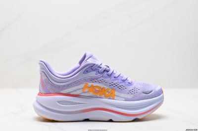 公司级小红书推荐Hoka W Bondi 9全新配色 这个品牌来自于新西兰的毛利语，Hoka表示大地，One One表示飞越，连起来就是飞越地平线，One On