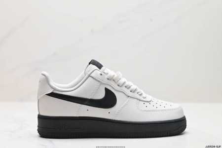 真标耐克nike Air Force 1 Low空军一号低帮百搭休闲运动板鞋。柔软、弹性十足的缓震性能和出色的中底设计，横跨复古与现代的外型结合，造就出风靡全球 - 点击图像关闭