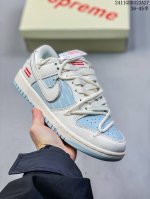 海外爆款限量发售！公司级 Nike Sb Dunk Low“Supreme联名 冰蓝刻字” 周年高端定制 低帮休闲板鞋 定制鞋盒 大厂纯原品质出货 超高清洁度