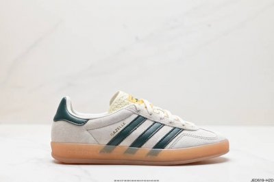 公司级adidas Originals Gazelle Indoor 三叶草休闲防滑耐磨低帮板鞋 鞋头出色设计 塑就出众贴合感 稳固的后跟贴合足部曲线设计 软弹