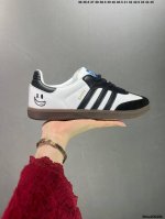 Adidas三叶草 Originals Samba Vegan Og 芯片 超软头层皮 桑巴舞系列绅士德训足球风百搭低帮休闲运动板鞋 货号：Ig1024 Siz