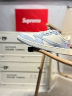 公司级头层皮 Supreme X 乔丹Air Jordan 1 Low Aj1低帮系列篮球鞋 官方同步配色 原装级产物 #拒绝公底 立体鞋型 细节完美 高清洁度