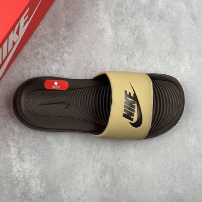本地 核心私 Nike Victori One Slide Print Mix维多利一号系列夏季沙滩运动防滑一字潮流拖鞋 简约清爽的夏季必备单品 焕新升级经典必