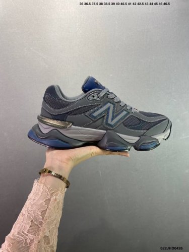 Joe Freshgoods X New Balance Nb9060 联名款 复古休闲运动慢跑鞋 鞋款灵感源自设计师本人对夏日的怀日回忆。鞋面大身由空间双格及