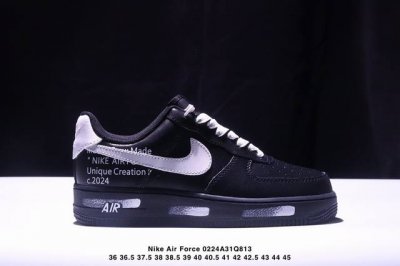 公司级耐克Nike Air Force 1“07空军一号低帮百搭休闲运动板鞋。柔软、弹性十足的缓震性能和出色的中底设计，横跨复古与现代的外型结合，造就出风靡全球