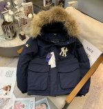 顶级原版，随意对比』 ｜Mlb纽约洋基队徽标大毛领工装羽绒服 产品配色：黑色，绿色，藏青，白色 尺码：Xs S M L Xl 2Xl 描述： Mlb是韩国f&F