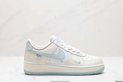 公司级nike Air Force 1‘07 原楦头原纸板 打造纯正低帮空军版型 专注外贸渠道 全掌内置蜂窝气垫 原盒配件 原厂中底钢印、拉帮完美 官方货号:F