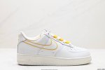 公司级耐克nike Air Force 7 空军一号低帮百搭休闲运动板鞋。柔软、弹性十足的缓震性能和出色的中底设计，横跨复古与现代的外型结合，造就出风靡全球三十