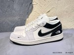 新品上市实拍 耐克Nike Dunk Low 板鞋 Sb系列经典百搭休闲运动板鞋加厚鞋舌的填充，使舒适性大大提升，同时也更方便穿脱中底部分则加入了脚感柔软舒适Z