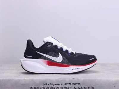 Nike 飞马新鞋 触感柔软，质感升级！随着“耐克 蓝图 系列”在巴黎的盛大发布，全新一代 登月41代 Nike Pegasus 41也正式登场啦！Nike P