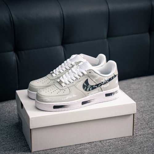 核心私 Air Force 1 原装级别 原楦头原纸板 打造纯正空军版型专注外贸渠道 全掌内置蜂窝气垫 原盒配件 原厂中底钢印、拉帮完美 货号：Cw2288 1