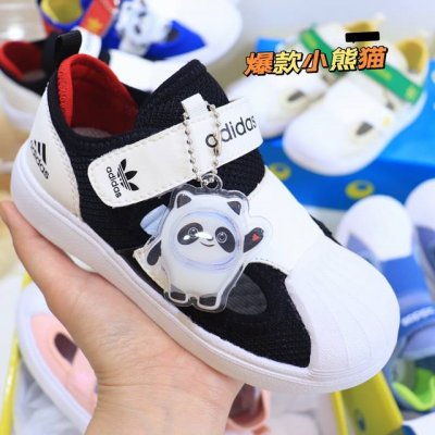 专属夏天的呀！！ 不退换 Ad儿童人气款贝壳头凉鞋！小熊猫挂件