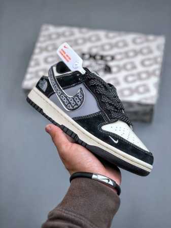 Nike Sb Dunk Low X The North Face X Cdg 米灰黑小钩满天星纯原大厂出品 极力推荐原装头层材料 独家版型蒸餾加工帶來的是更好 - 点击图像关闭