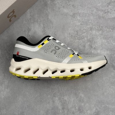 本地 核心私 On 昂跑 Cloudsurfer 2 低帮 舒适网布减震防滑耐磨长跑跑步鞋 稳健敏捷、功能多面，用轻量脚感和灵活反馈，助力跑步训练和运动健身。以