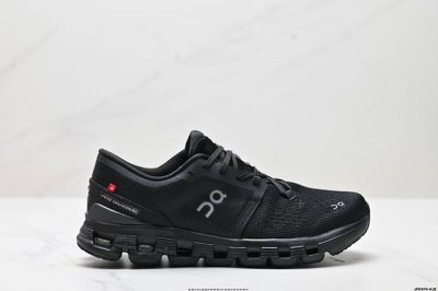 公司级昂跑On Running Cloud X 4克劳德X系列低帮轻量舒适多功能休闲运动鞋 采用工程飞织网布组合再生聚酯纤维鞋面材质搭载独家隐藏速度中板 镂空C