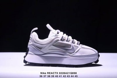 公司级Nike Reactx Pegasus Trail 2026 越野跑步鞋 兼顾迅疾外观和稳固脚感 后跟覆面和中足动态支撑巧妙融合 缔造稳定顺畅的迈步体验