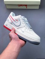 原楦数据纸版，采用硬质优质皮革鞋面材质，内置全掌Air Sole气垫。耐克 Nike Air Force 1 Low 空军一号低帮百搭休闲运动板鞋 050629