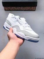 集图 Air Jordan Aj4 Rm 重制版低帮复古篮球鞋 实拍首发 采用了低帮的设计 并保留了众多Aj4的经典元素 鞋身以皮革 麂皮材质拼接打造 Aj4经