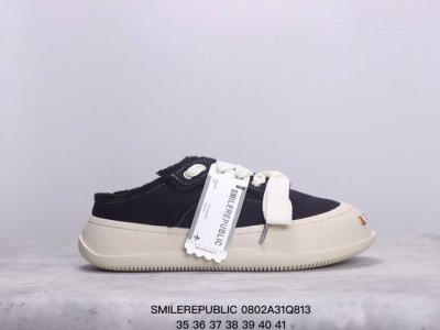 公司级smilerepublic 可替换开口笑厚底半拖 低帮 帆布鞋 该鞋款采用多块裁片拼接制成 沿用了一贯的开口笑设计 新配色又有不同的感觉 尺码:35-41