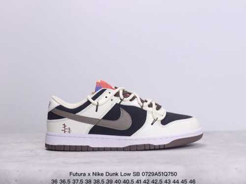 公司级！Futura X Nike Dunk Low Sb联名 解构绑带滑板鞋 这双鞋带系统延续了今年的代表性风格，搭配亮粉色鞋带，保持了 Dunk Sb Lo