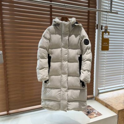 渠道优势，！ 外贸保真版 大鹅 ｜加拿大鹅 黑标长款 派克大衣羽绒服 ： 产品配色：黑色、白色