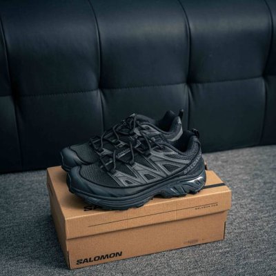 核心私 salomon Xt-6 萨洛蒙户外越野跑鞋 鞋面采用Sensifit贴合技术 全方位贴合包裹脚型 鞋跟部鞋底牵引设计 提供强大的抓地性能 更适应野外崎