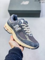 公司级真标带半码！ 新百伦nb2002 Balance 2002系列ml2002R ，那个老朋友回来了，十年前的经典设计，现在再次复刻于2010年推出，10年后