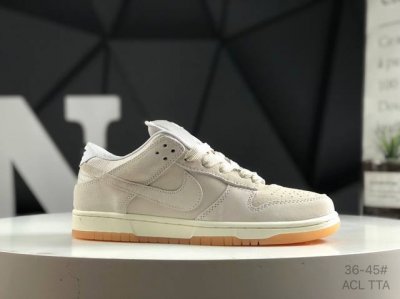 耐克 Sb Dunk Low pro 扣篮系列复古低帮休闲运动滑板板鞋 采用脚感柔软舒适Zoomair气垫 有效吸收滑板等极限运动在落地时带来的冲击力 为街头运