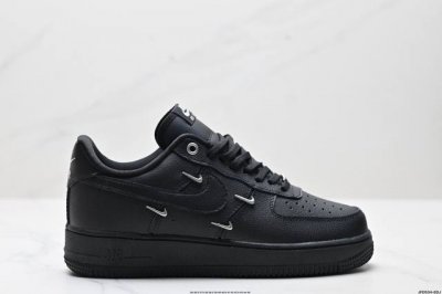 公司级Nike Air Force 1‘07 原楦头原纸板 打造纯正低帮空军版型 专注外贸渠道 全掌内置蜂窝气垫 原盒配件 原厂中底钢印、拉帮完美 货号:Cu9