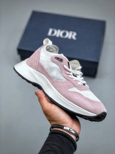 Dior 迪奥 B30运动鞋网纱款新配色 秋季新品 重新诠释经典的网球鞋 时尚的廓形突显厚实感 采用全新的拉绒马海毛针织面料 突显柔软触感与富有层次感的流行色彩
