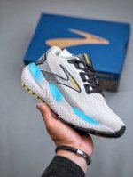 布鲁克斯Brooks Ghost 21 幽灵21系列低帮透气缓震支撑休闲运动慢跑鞋 货号：110419 1D 102 尺码：40-46 半