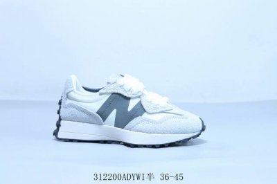 160 new Balance Nb327 系列复古休闲运动慢跑鞋 原厂细翻毛 原数据档案结合二次高弾Md材料打造原版鞋底 鞋面由原厂特殊定制材料纹路细腻 货号