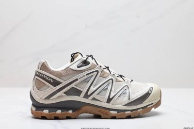 公司级Salomon Xt-Quest Adv Beige “ 萨洛蒙 探索者系列户外越野跑鞋 417590 32 鞋面采用Sensifit贴合技术 全方位贴合