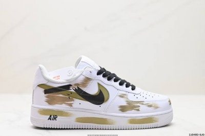 公司级nike Air Force 1‘07 原楦头原纸板 打造纯正低帮空军版型 专注外贸渠道 全掌内置蜂窝气垫 原盒配件 原厂中底钢印、拉帮完美 官方货号:C