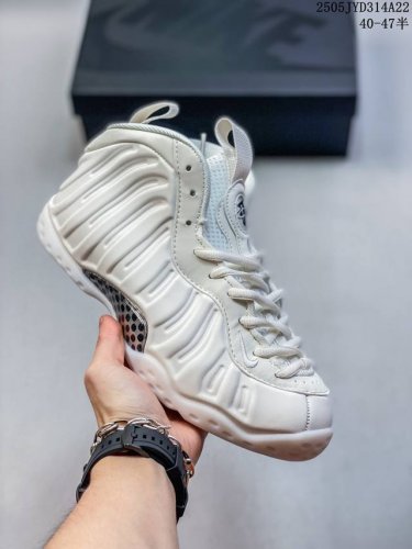 耐克Nike Air Foamposite One 复古潮流喷泡篮球鞋 微翘式鞋头设计 响应灵活保护脚趾 鞋身运用简洁的色彩进行搭配 缔造简洁利落外观和出众脚感