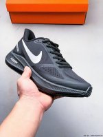 集图 耐克Nike Air Zoom Structure 7X 网面透气跑鞋 原装组合大底 采用透气网眼鞋面搭配外翻式鞋口，为脚跟区域营造出色舒适度，而在鞋底部