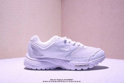 Nike 耐克 男女鞋真标半码制，原楦原纸版开发版型，采用环保纤维革饰片组合网眼布鞋面材质，耐弯折热塑框架支撑鞋身，中底搭载Eva轻量缓震，外置防滑耐磨橡胶底片