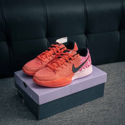 核心私 Nike Ja 2 Nightmare 莫兰特二代 实战篮球鞋 #前掌 Air Zoom 气垫提供出色的回弹，中足模压面板则增强足部锁定和反馈，鞋底的牵